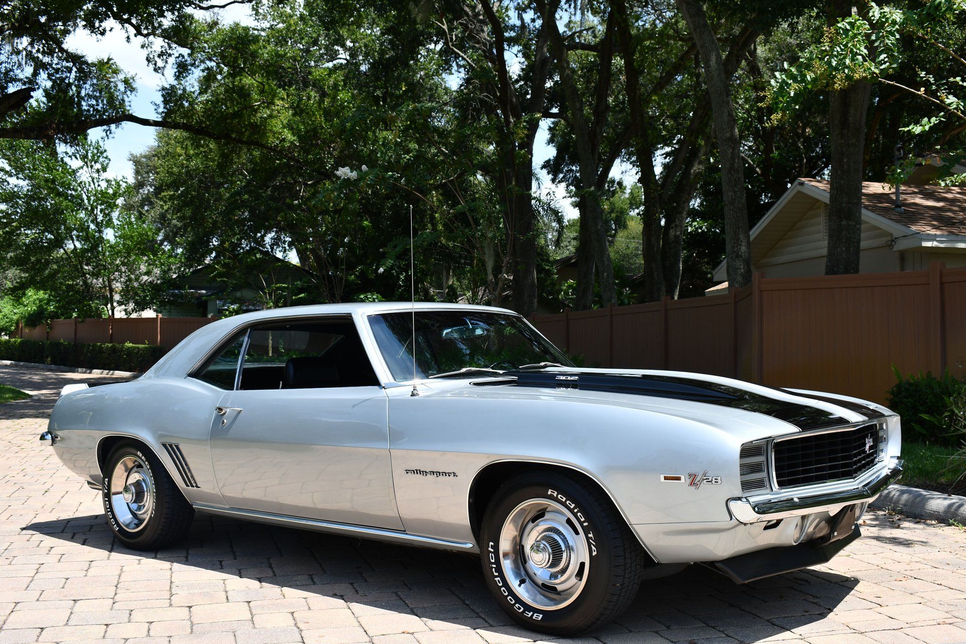 1969 CHEVROLET CAMARO Z28 - Image 10
