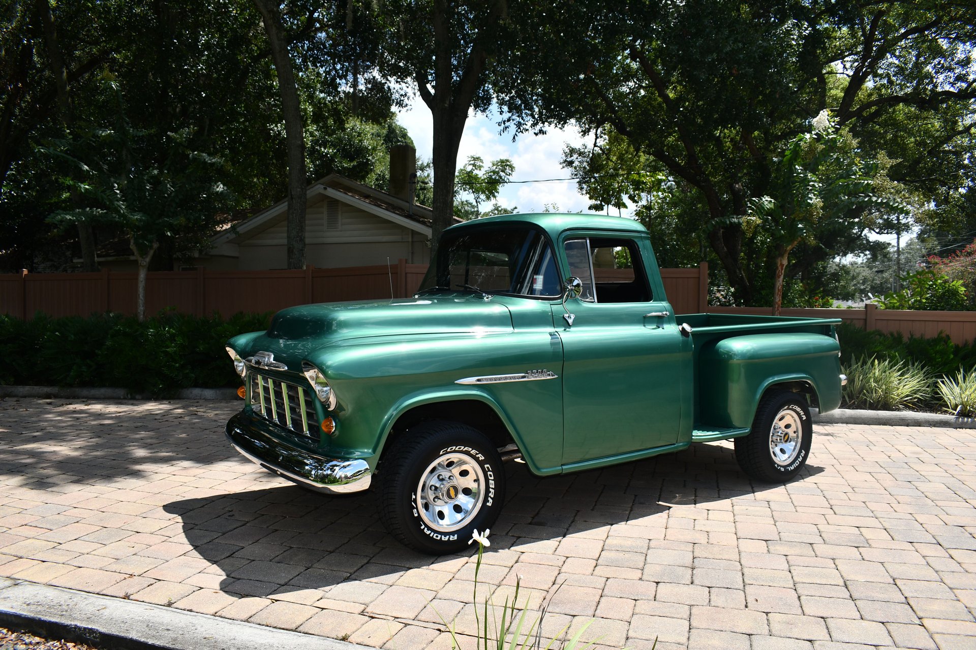 1957 CHEVROLET 3200 - Image 2