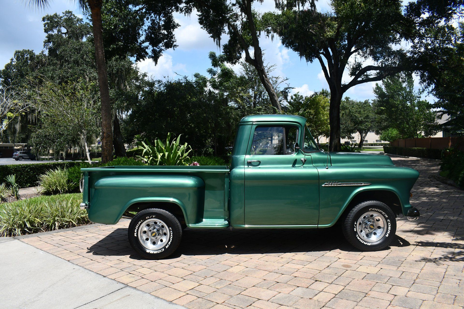 1957 CHEVROLET 3200 - Image 9