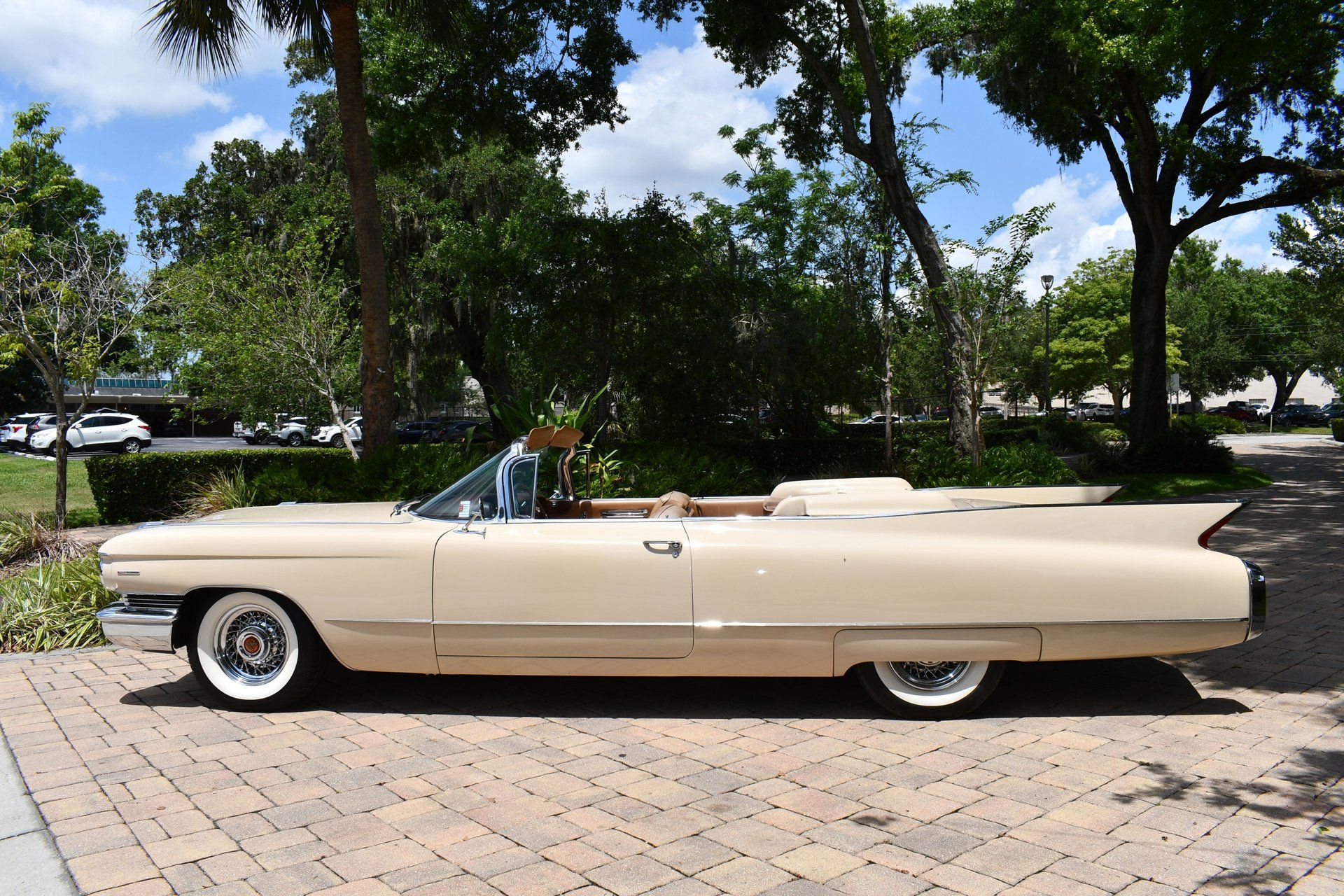 1960 CADILLAC SERIES 62 - Image 4