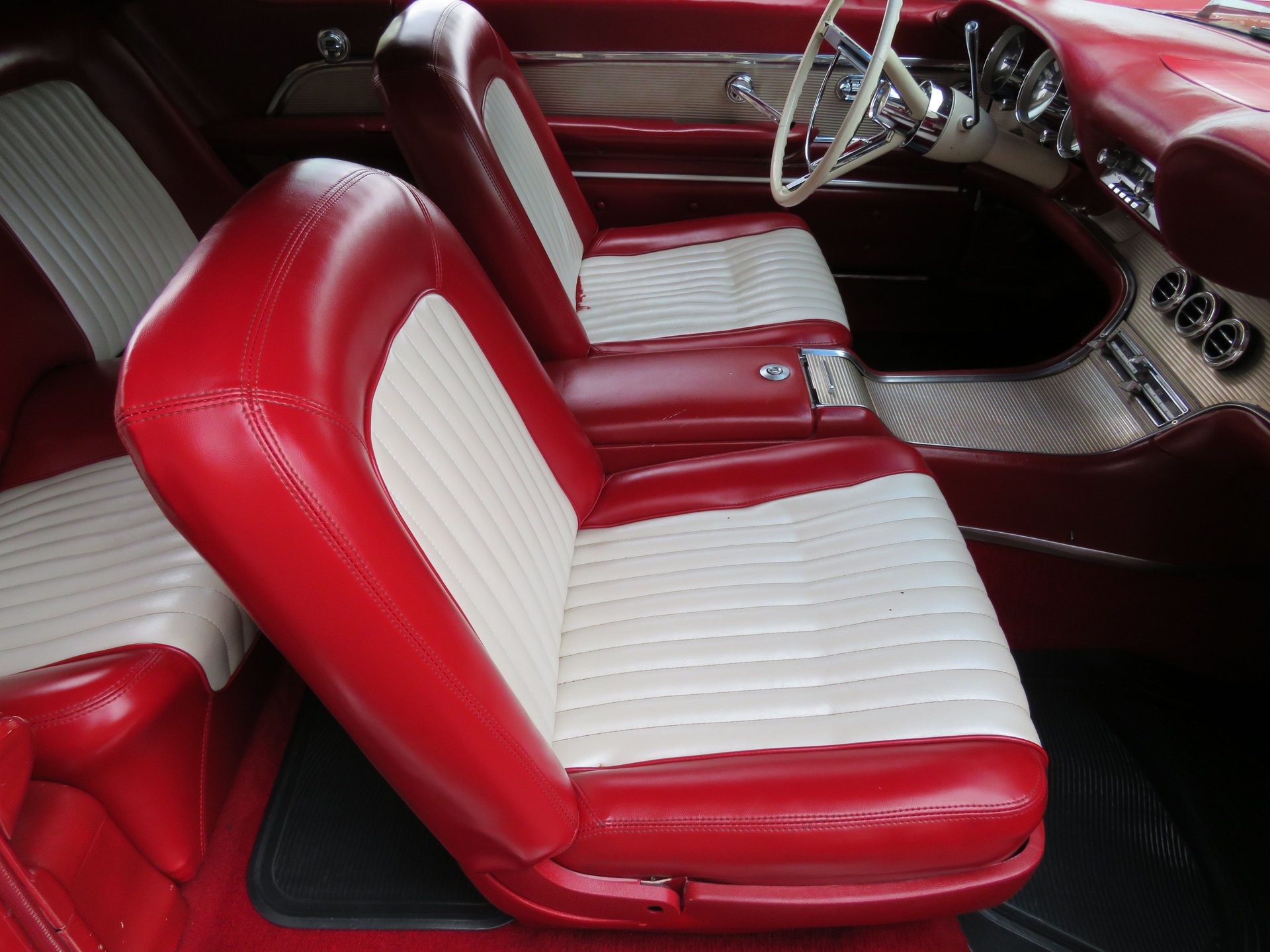 1961 FORD THUNDERBIRD - Image 15
