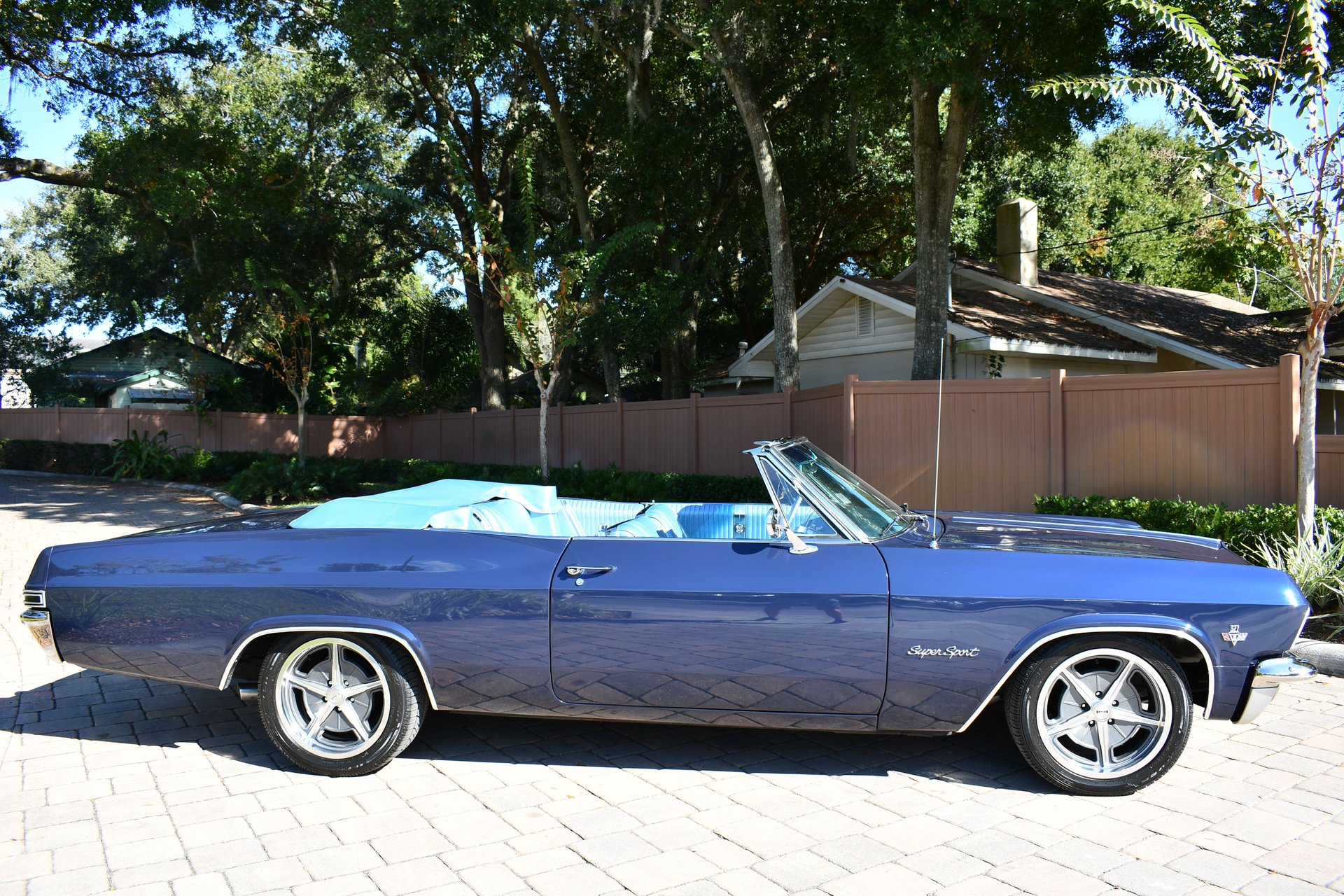 1965 CHEVROLET IMPALA SS - Image 4